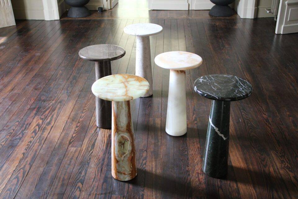 Table d’appoint/guéridon Mukês – Pièce iconique, onyx blanc – Image 3